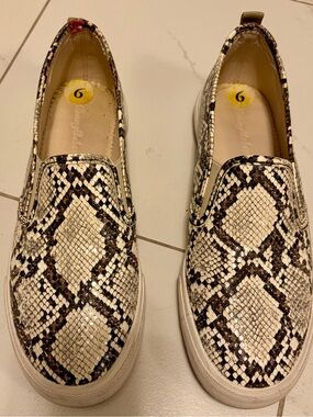 Tommy Bahama Snake-Print Slip-On Sneakers